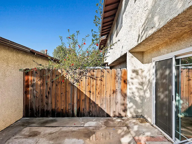 8707 Cedros Ave #7 — Photo 38