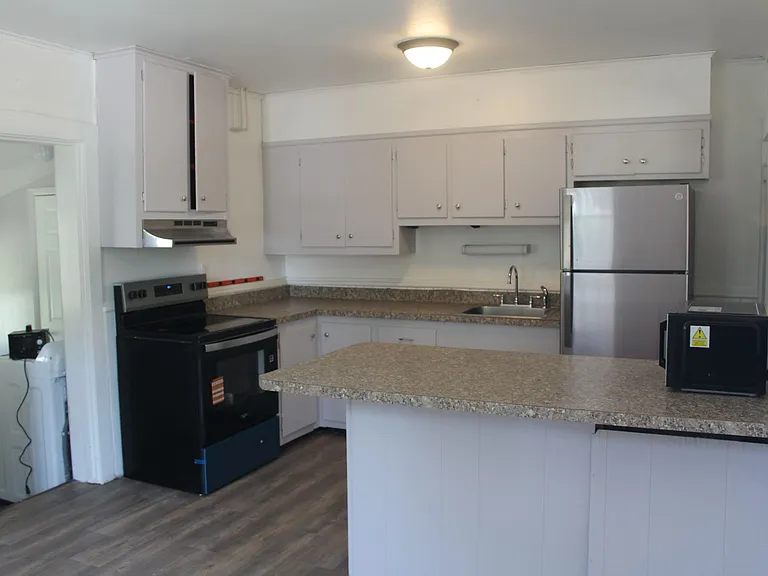 209 W Frederick St — Photo 6