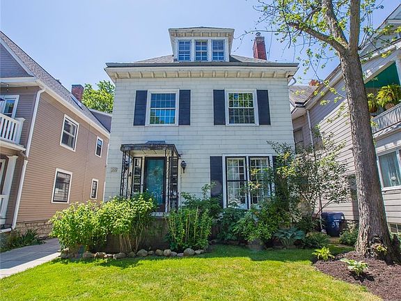2nd image of 32 Saint James Pl