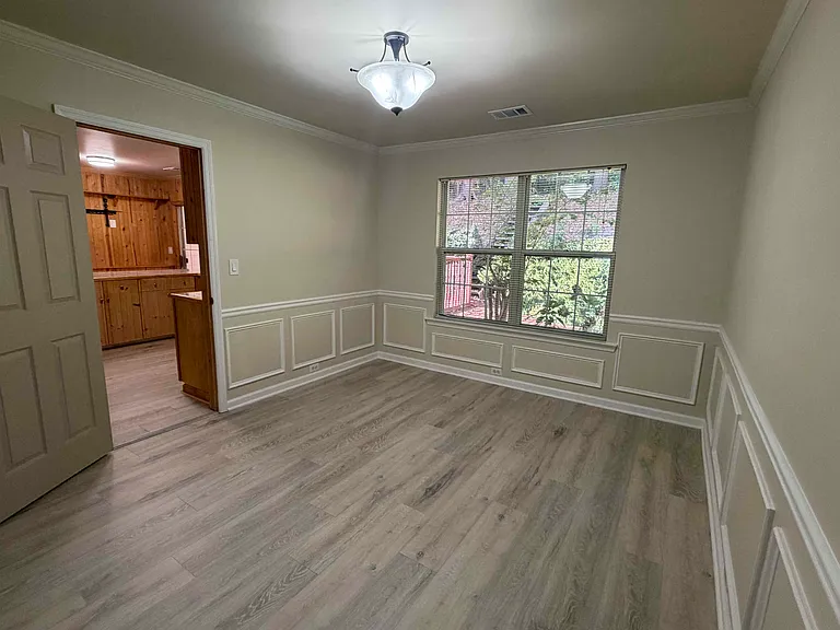 1936 Oakwood Grove Dr — Photo 6