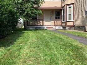 9 Charles St, Nashua, NH