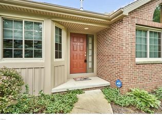 502 Treasure Ln, Tallmadge, OH 44278