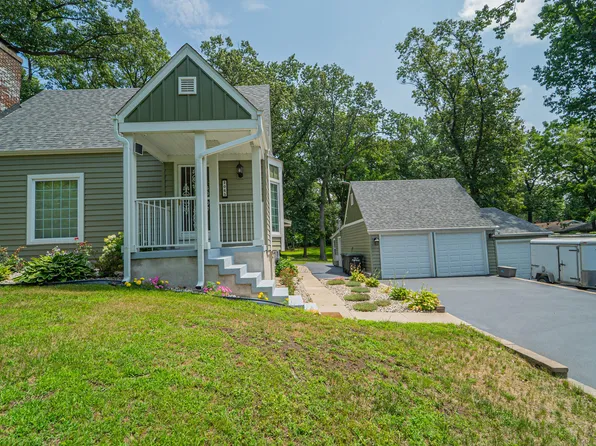 2065 Willowcreek Rd, Portage, IN 46368