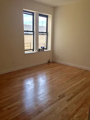 Rented by Roberto Guilbet, LREB | media 24