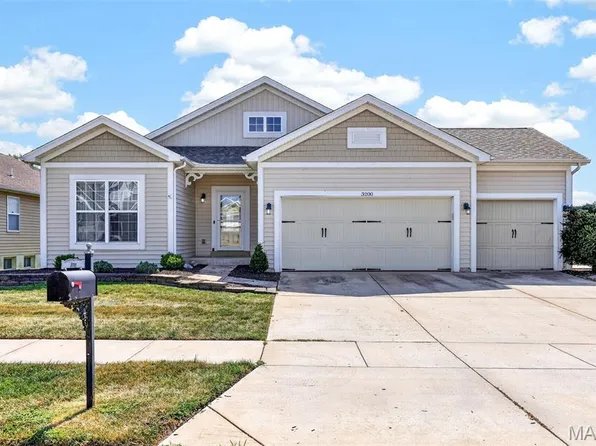 3200 Bentwater Pl, Saint Charles, MO 63301