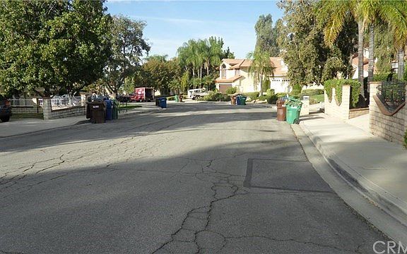 2nd image of 28876 White Oak Ln