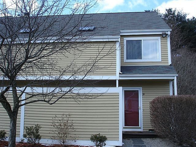 FRONT OF UNIT