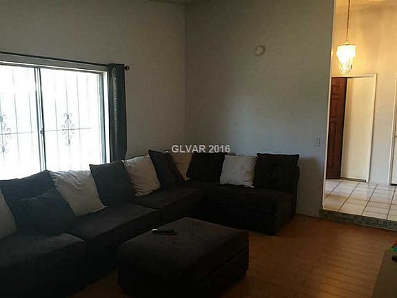 5th image of 3888 Pamplona St