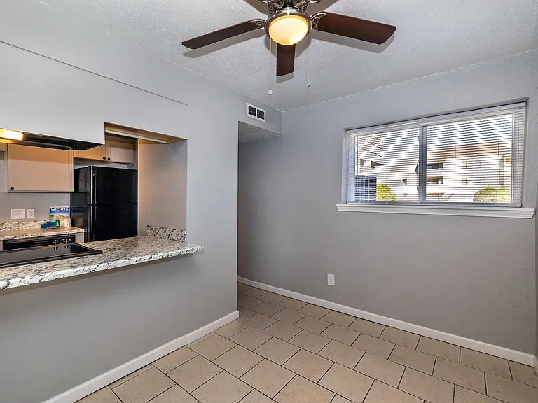 Cimarron Apartments — Photo 129