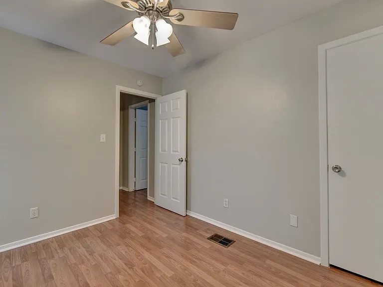 2712 Whitis Ave #A-C — Photo 28