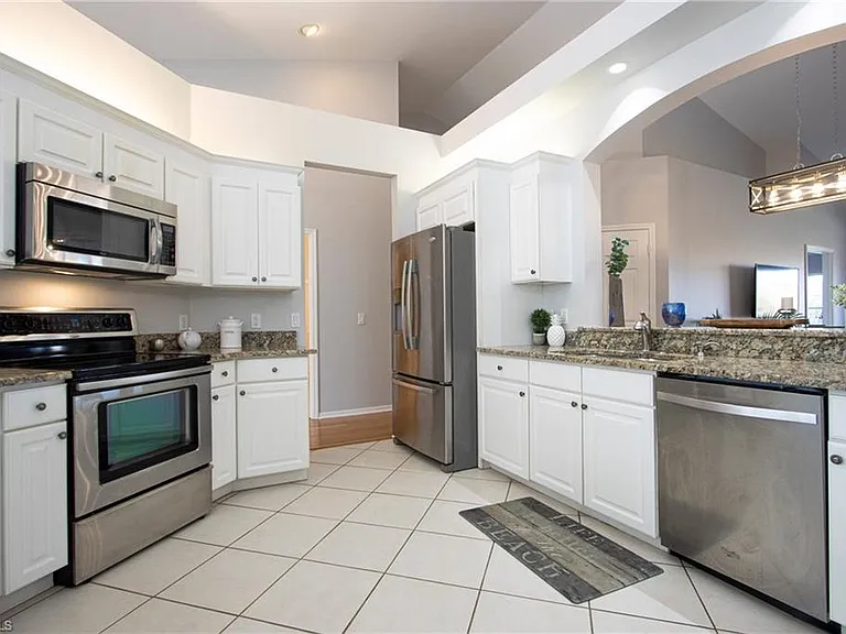 5705 Heron Ln #806 — Photo 4