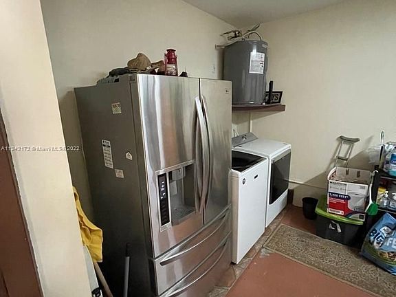 4th image of 19401 NW 82nd Ct