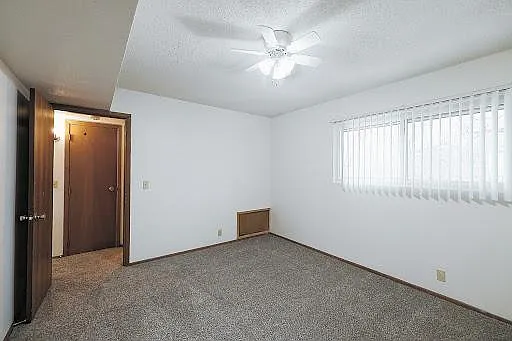 906 S 27th St #5 — Photo 2