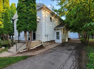 437 E Doty Ave, Neenah, WI 54956