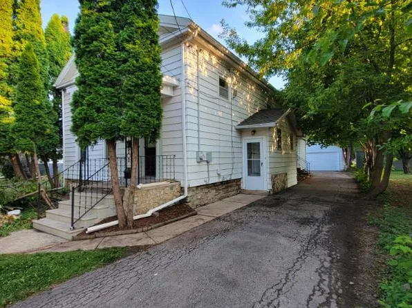 437 E Doty Ave, Neenah, WI 54956