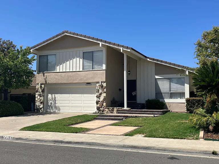 14751 Mulberry Ave — Photo 23