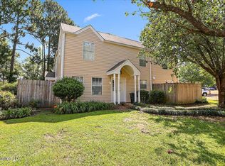 833 Harbor Bend Dr, Brandon, MS 39047