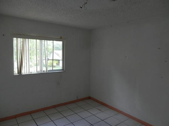 4th image of 9801 NW 37th St