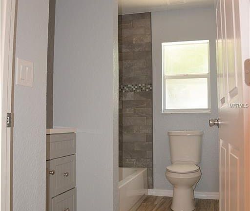 5th image of 843 15th Ave S