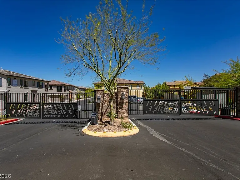 20 Barbara Ln #87 — Photo 34