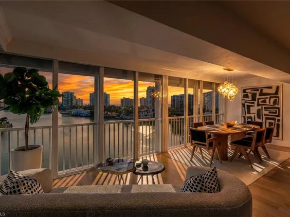 250 Park Shore DR #801, NAPLES, FL 34103