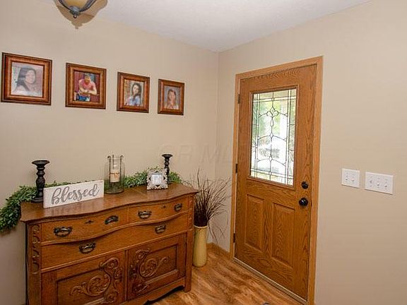 4th image of 760 Salinger Dr
