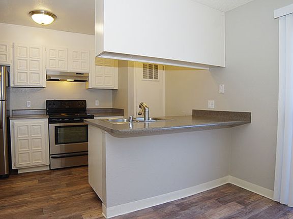 3rd image of 1400 Humphrey Dr #429763