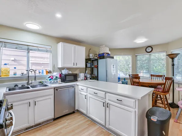 13933 Harrison St, Thornton, CO 80602