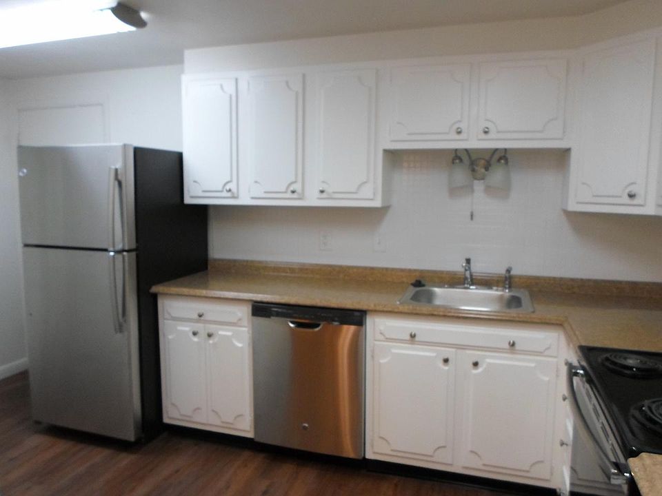 1st image of 8701 Delmar Blvd APT 2F