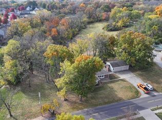 3610 Karnes Rd, Saint Joseph, MO 64506