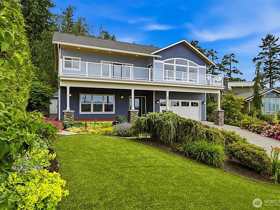 3rd image of 895 Rocky Point Drive