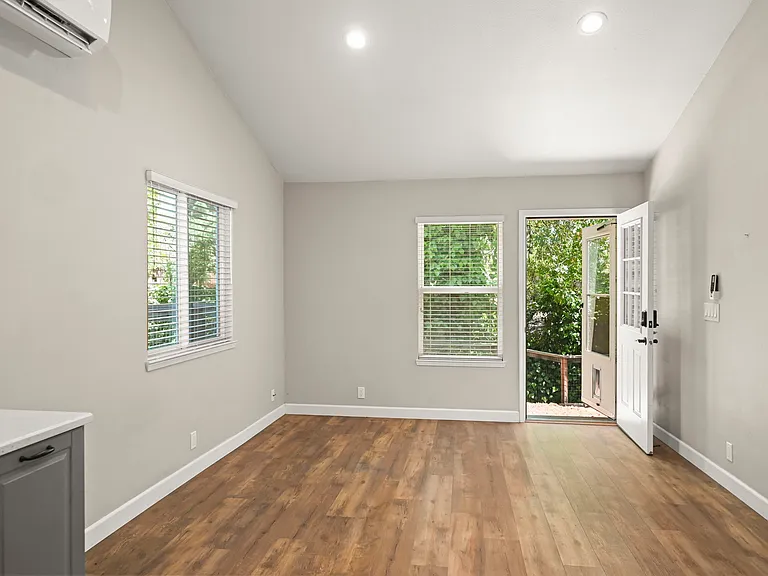 3245 De Young Ln #A — Photo 4