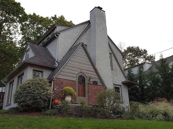 28 Lodges Ln, Bala Cynwyd, PA 19004