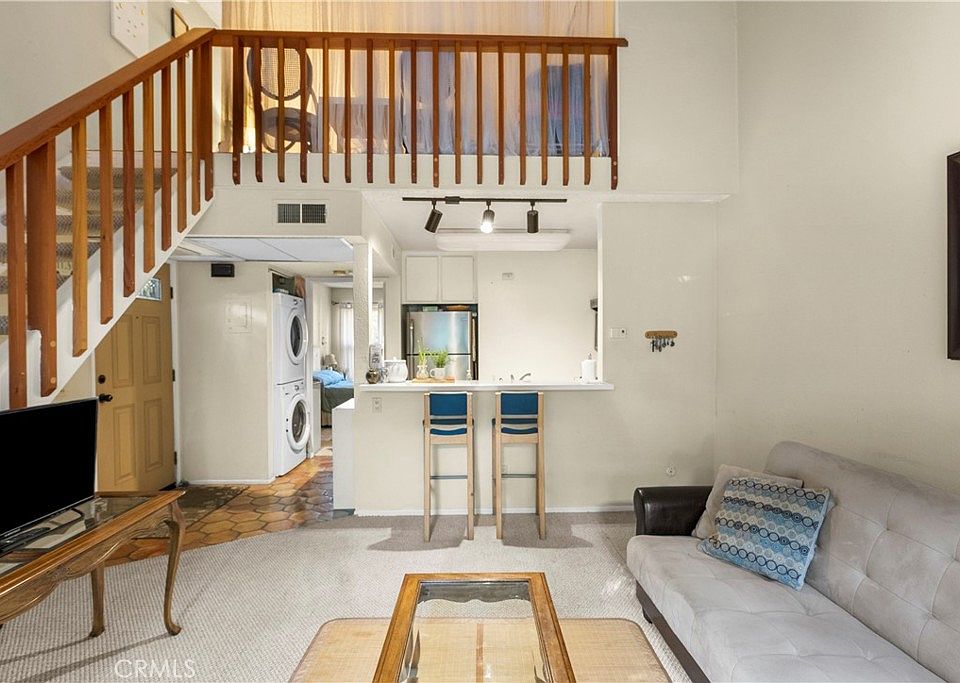 The Lakes 7120 Carlson Cir Canoga Park, CA Zillow Apartments for