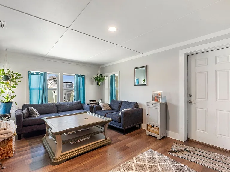 907 Garrison Ave — Photo 19