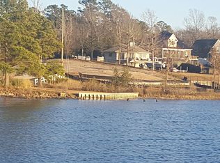 102 White Oak Bluff Rd, Stella, NC 28582