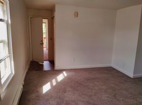 644 Canton Rd, Akron, OH