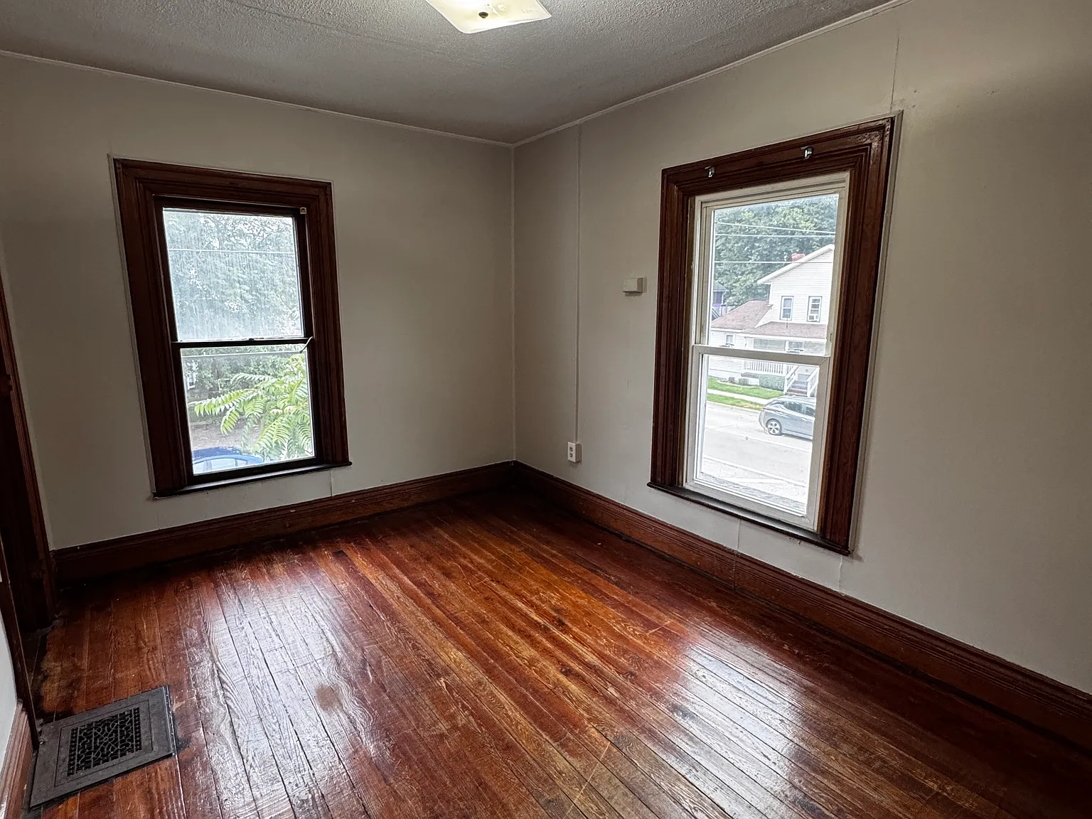 409 Washtenaw Rd — Photo 4