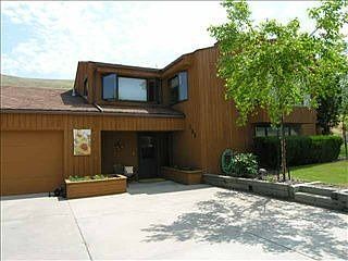 1st image of 110 W Hill Crest Dr