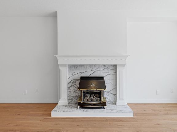 3rd image of 1150 54a St #201