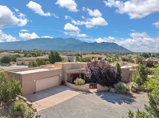 8 Desert Mountain Rd, Placitas, NM 87043