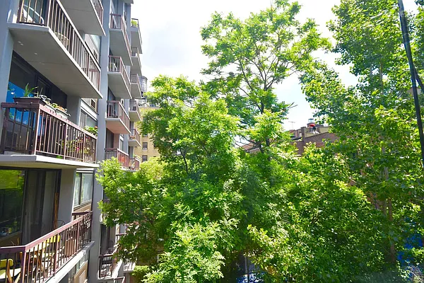 Rented by KYLM, LLC | media 26