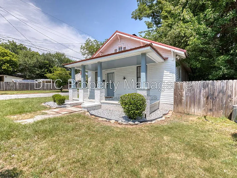 3120 Pierpont Ave — Photo 2