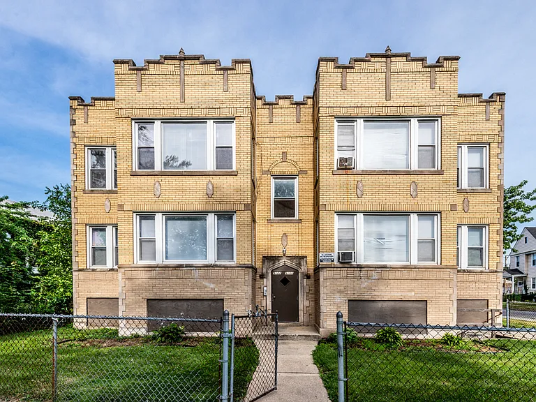 9100 S Dauphin Ave — Photo 1