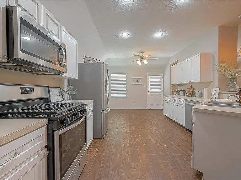 11 Yarrowdale Ct — Photo 8