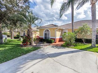 706 Lake Marion Golf Resort Dr, Poinciana, FL 34759