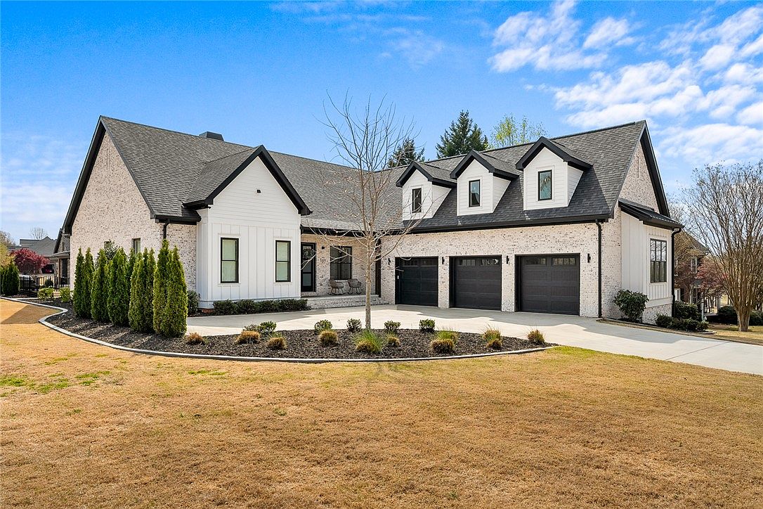 101 Casselberry Ct