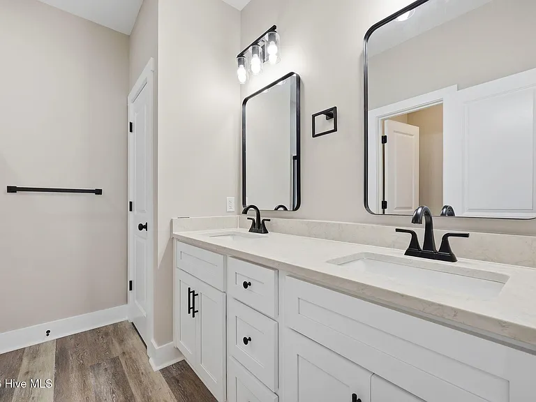 649 Abigail Taylor Dr #B — Photo 12