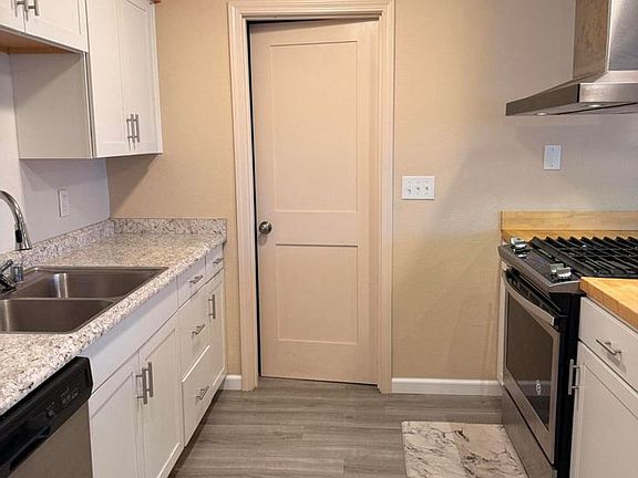 4th image of 529 E 25th Ave