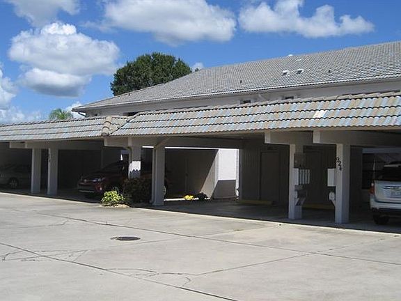 2nd image of 924 Capri Isles Blvd APT 122